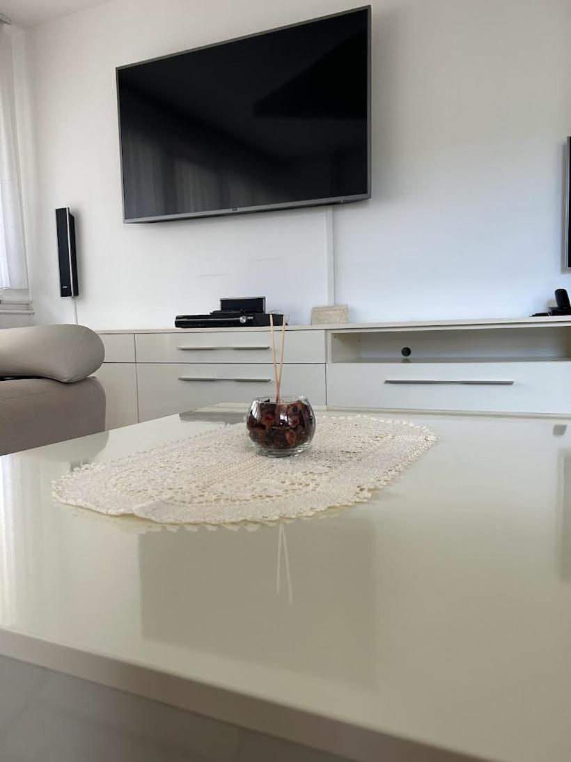 Tina Apartment Karlovac Bagian luar foto