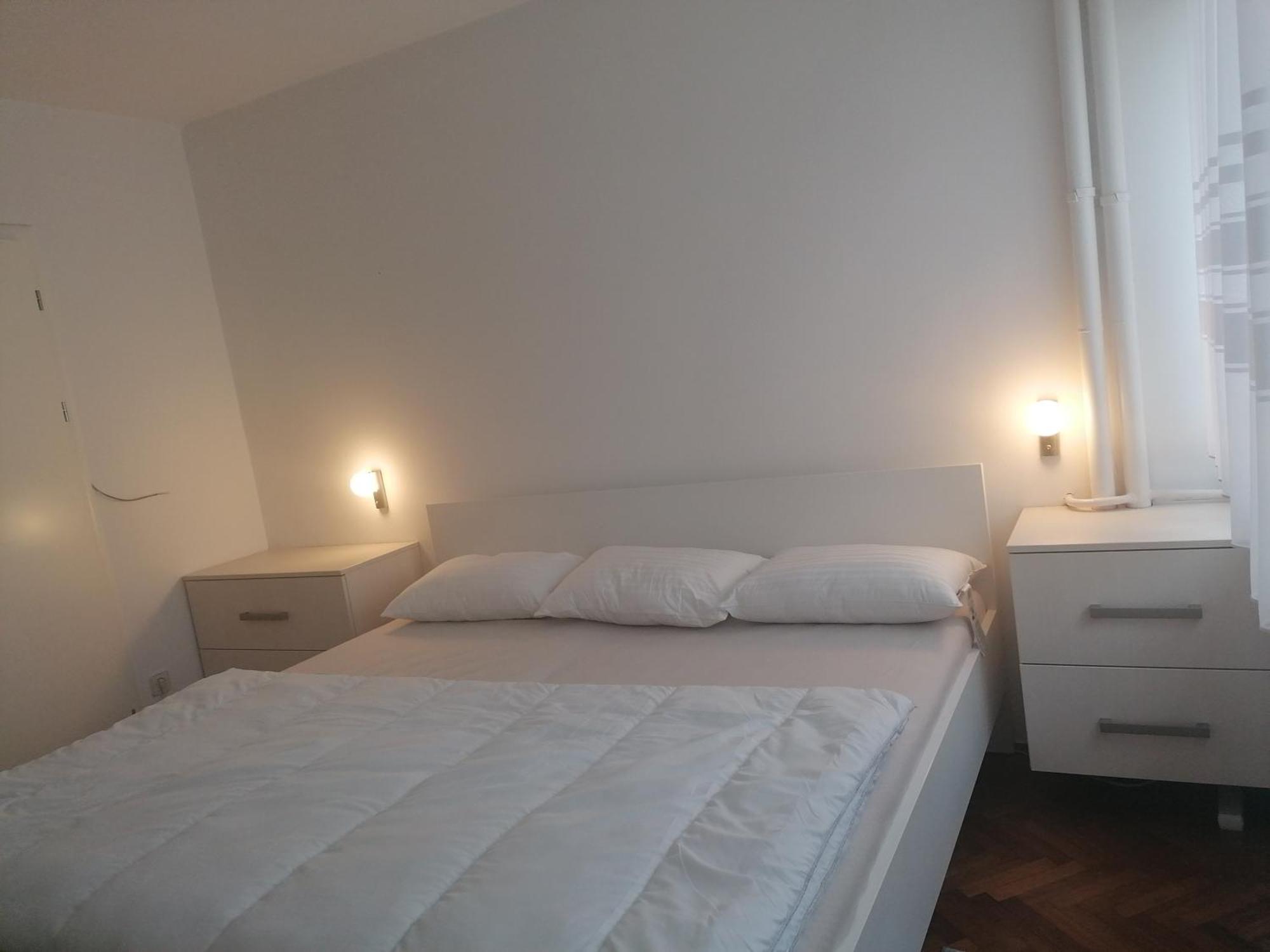 Tina Apartment Karlovac Bagian luar foto