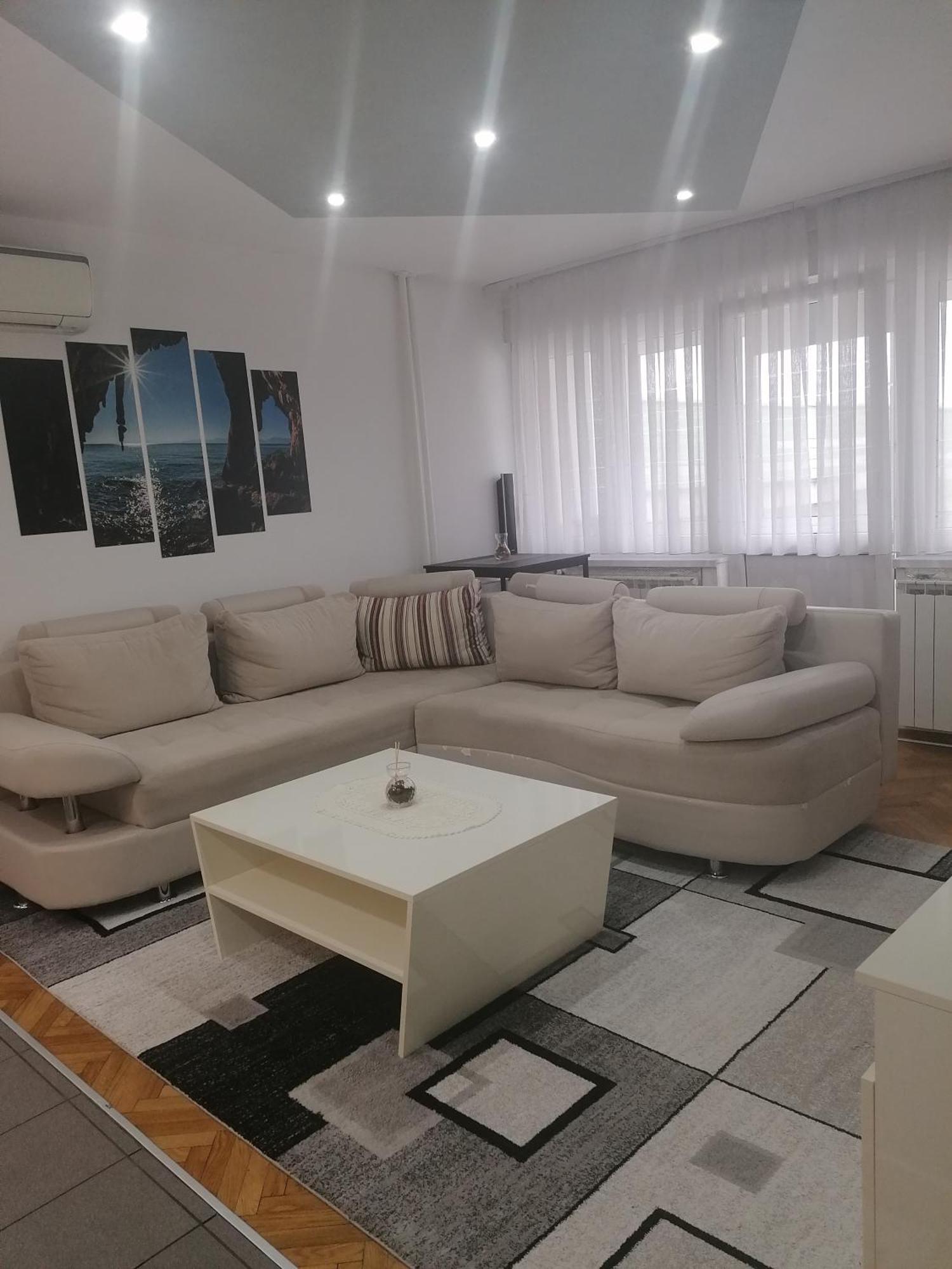 Tina Apartment Karlovac Bagian luar foto